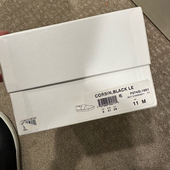 VINCE Corbin Black Leather Sneakers - Picture 9 of 9